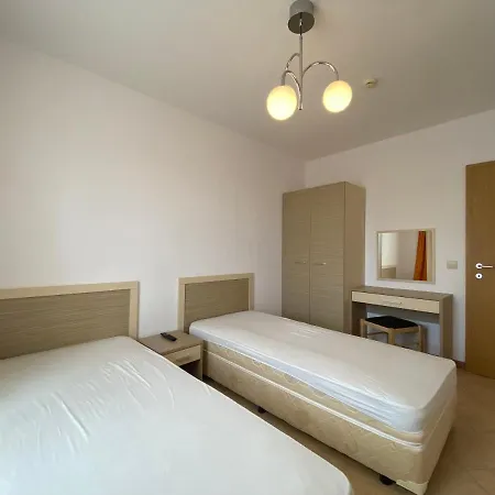 Royal Sun O 31 Royal Sun * Slăntjev Brjag